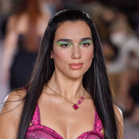 dua lipa per versace tacchi|dua lipa versace.